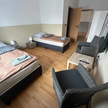 Konukevi Doppelzimmer-tv-bad- Kuehlschrank-8 Meine