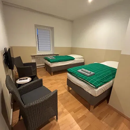 Doppelzimmer-tv-bad- Kuehlschrank-8 Konukevi